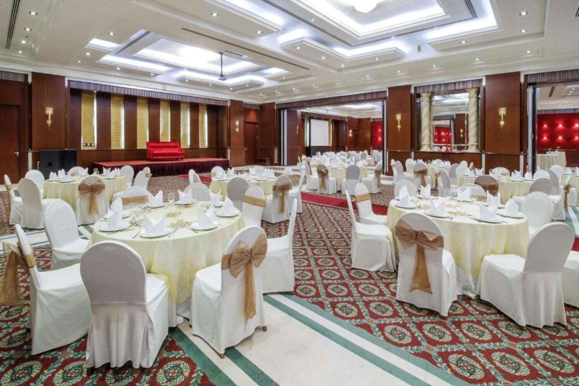 Dancenter Luxe Corniche Hotel Formerly Concorde Hotel Fujairah Exterior photo