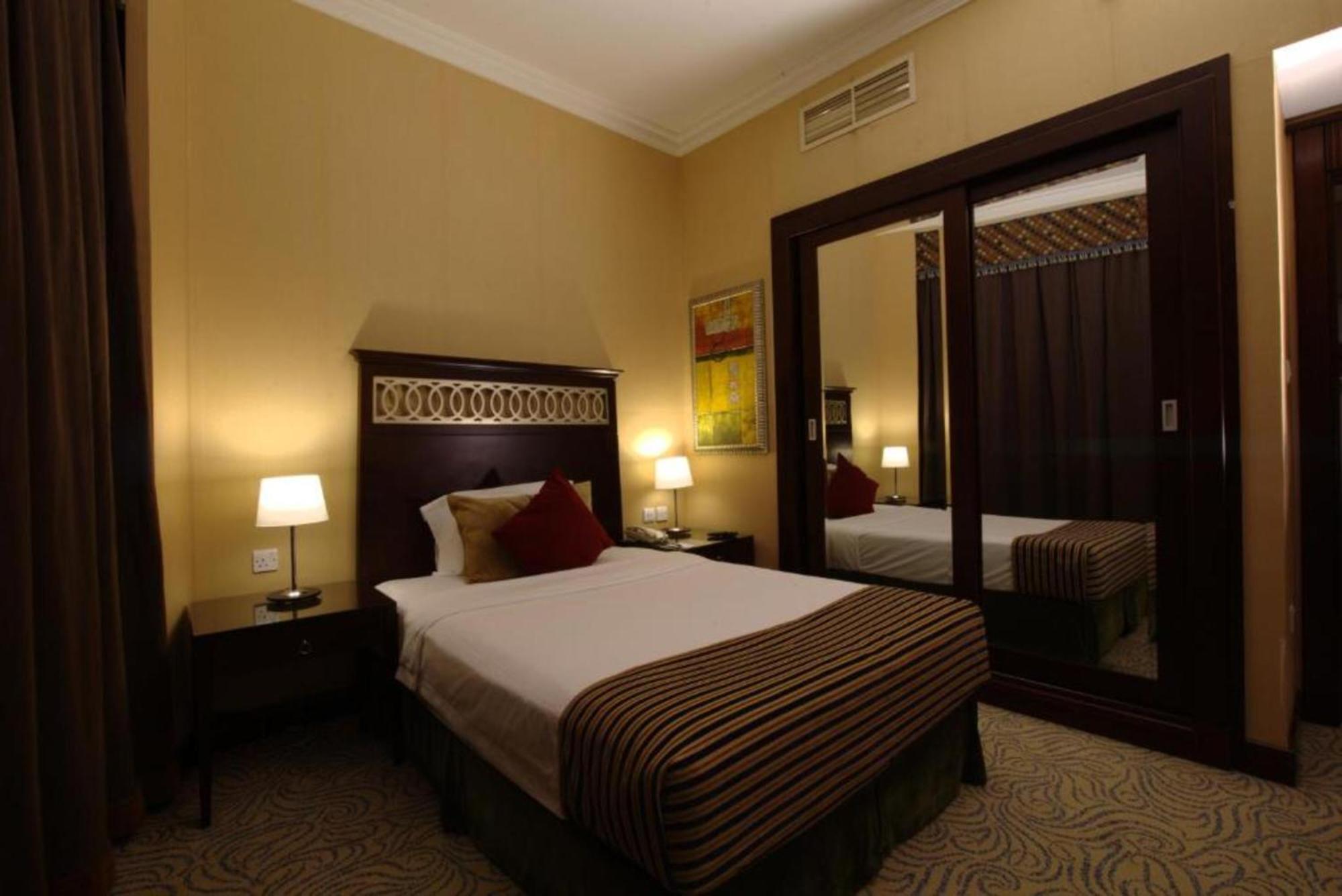 Dancenter Luxe Corniche Hotel Formerly Concorde Hotel Fujairah Exterior photo